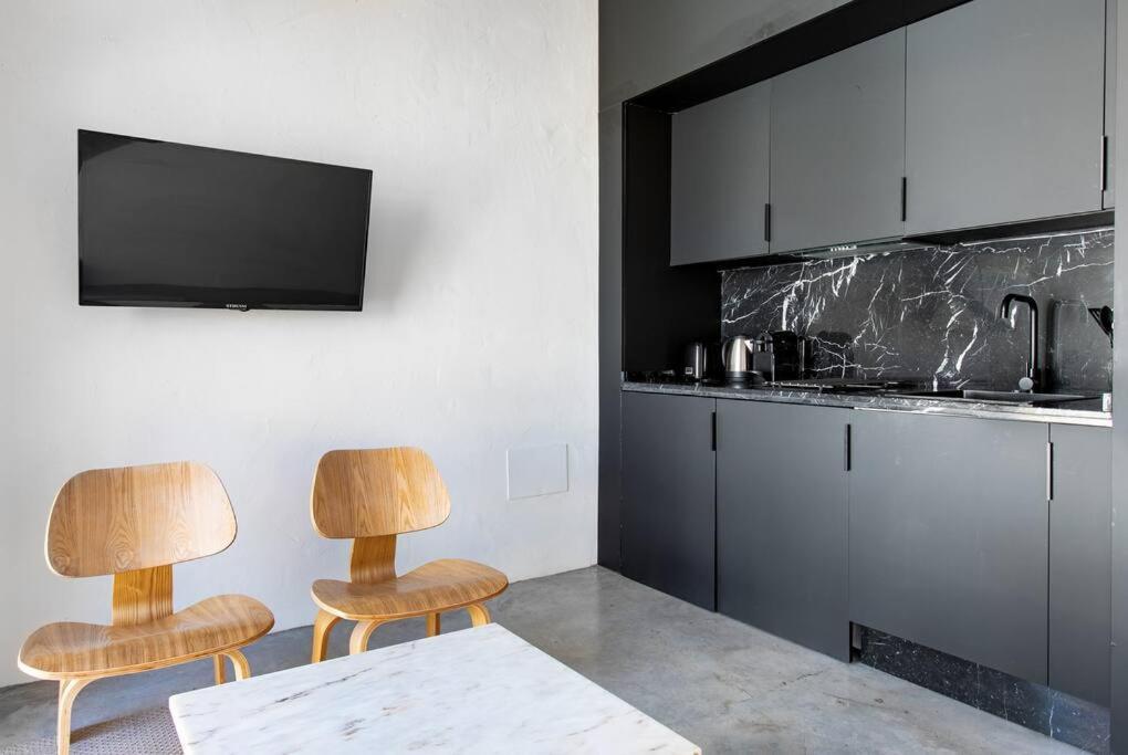 Cozy And Stylish Next To The Center 1.c2